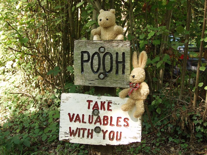 Pooh und Felix zur Brücke