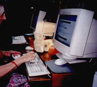 Pooh at Computer